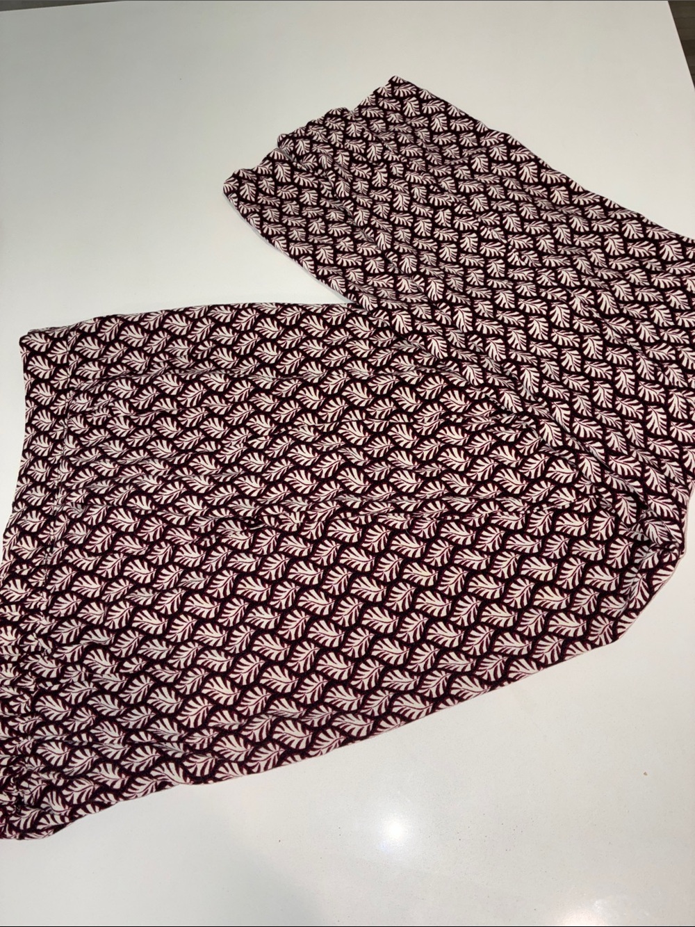 H&M NWOT Women’s Printed Maroon & White Pull-On Pants With 2 Side Pockets Size 8 - Picture 12 of 12